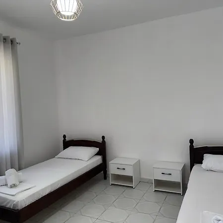 Deli Lägenhet Sarandë