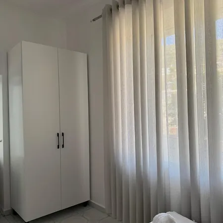 Deli * Sarandë